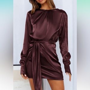 Brown-Red Elegant Satin Dress Long Sleeve with Tie waist. Size Small